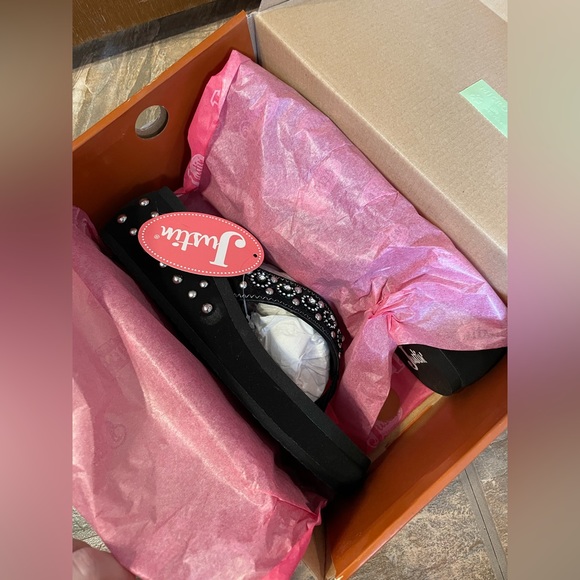 Justin Cowhide Rhinestone Flip Flops - Picture 7 of 7